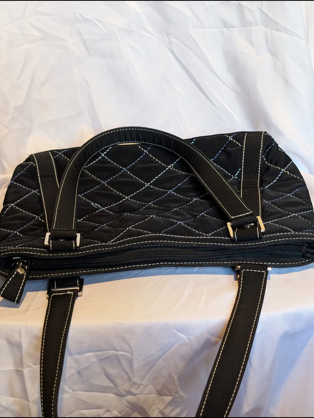 Vera Bradley Black Quilted Knob Hill Handbag Stitching Accents